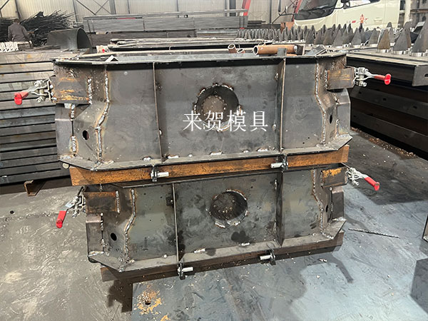 階梯式生態(tài)護(hù)坡模具